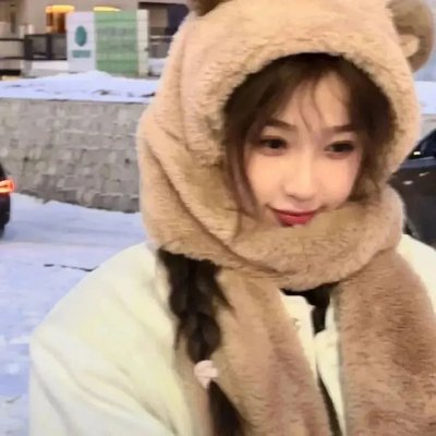 皮裘大衣女人